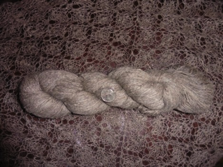 Silver-Grey Icelandic Wool Yarn