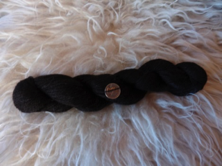 Solid Black Color Icelandic Wool Yarn For Sale Solid Black Color Icelandic Wool Yarn